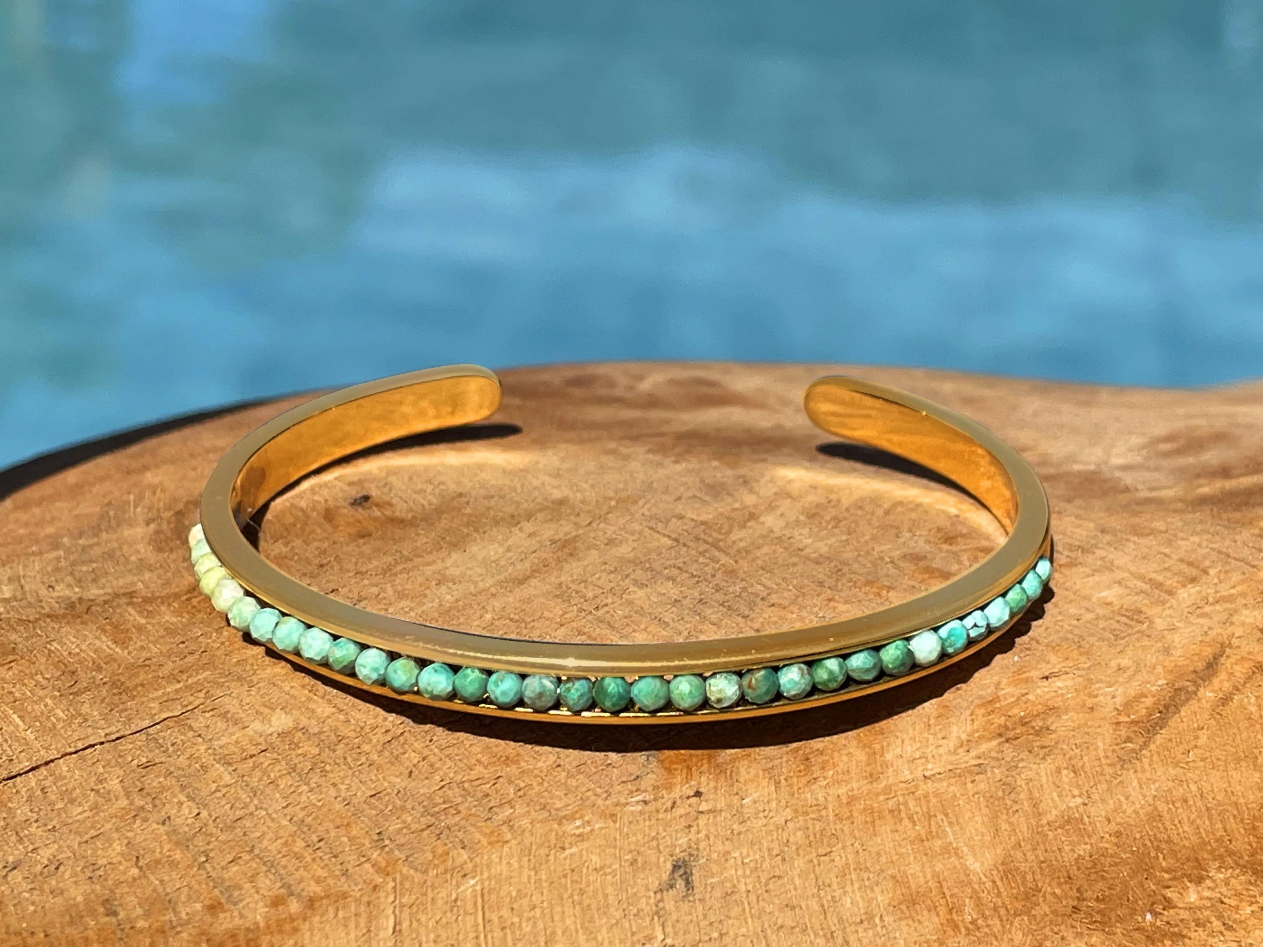 18k yellow gold bracelet assembled with turquoise