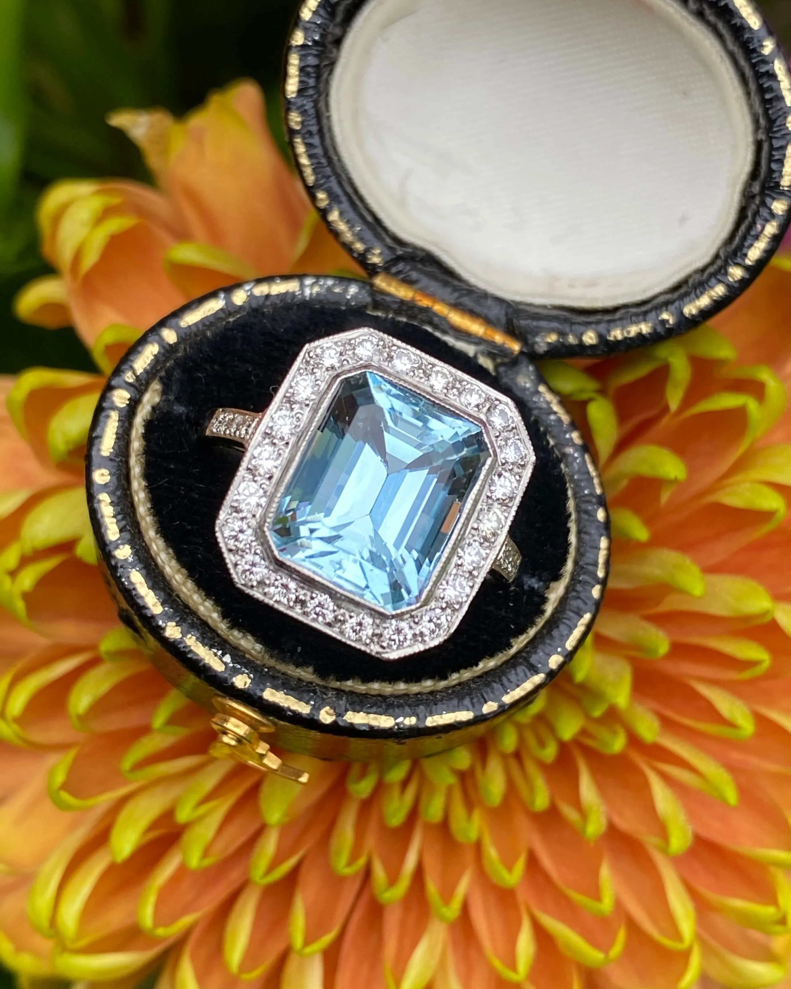 Art Deco Aquamarine and Diamond Ring 0.50ct   3.65ct Platinum