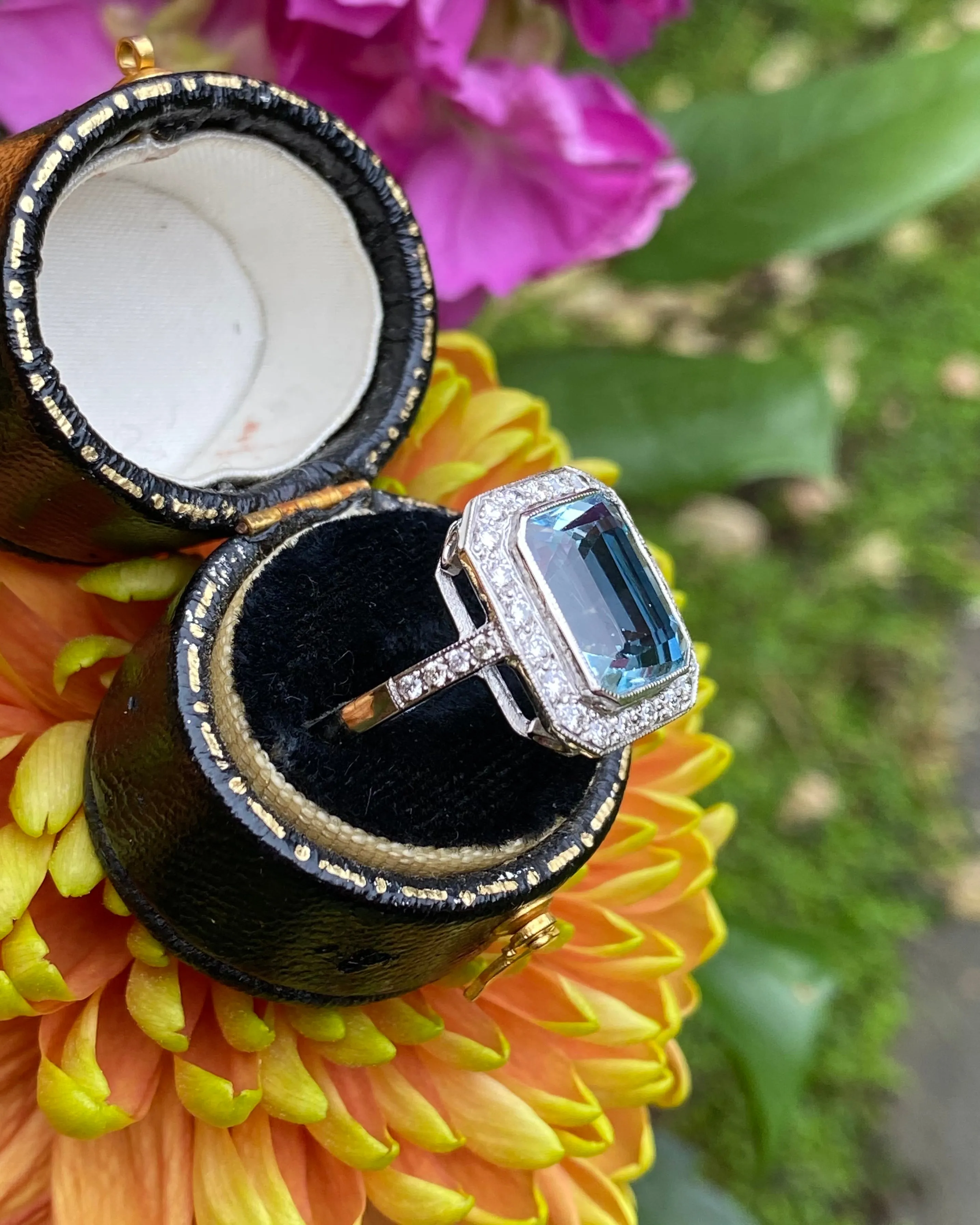 Art Deco Aquamarine and Diamond Ring 0.50ct   3.65ct Platinum