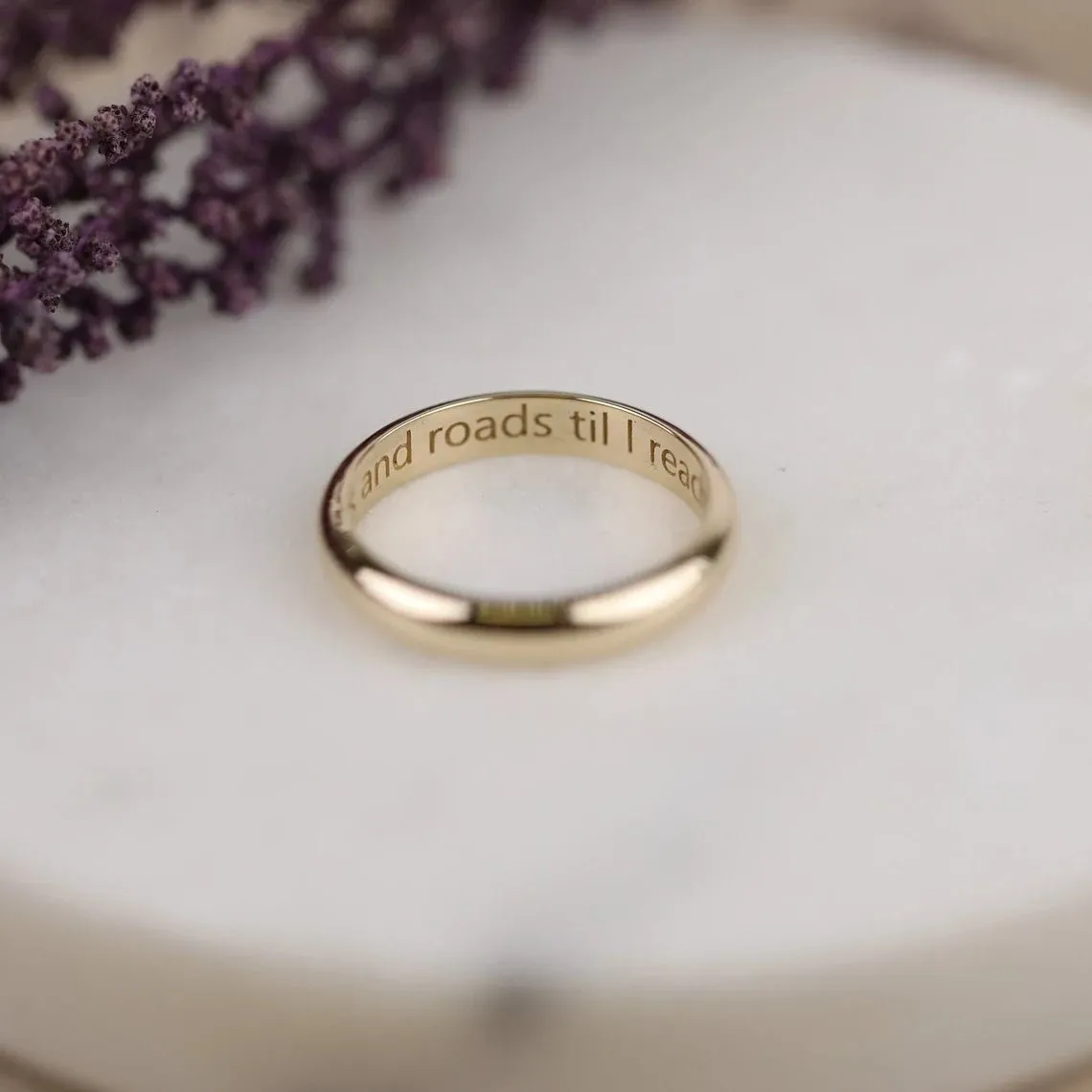 Classic Wedding Band - 4 mm, Sofia