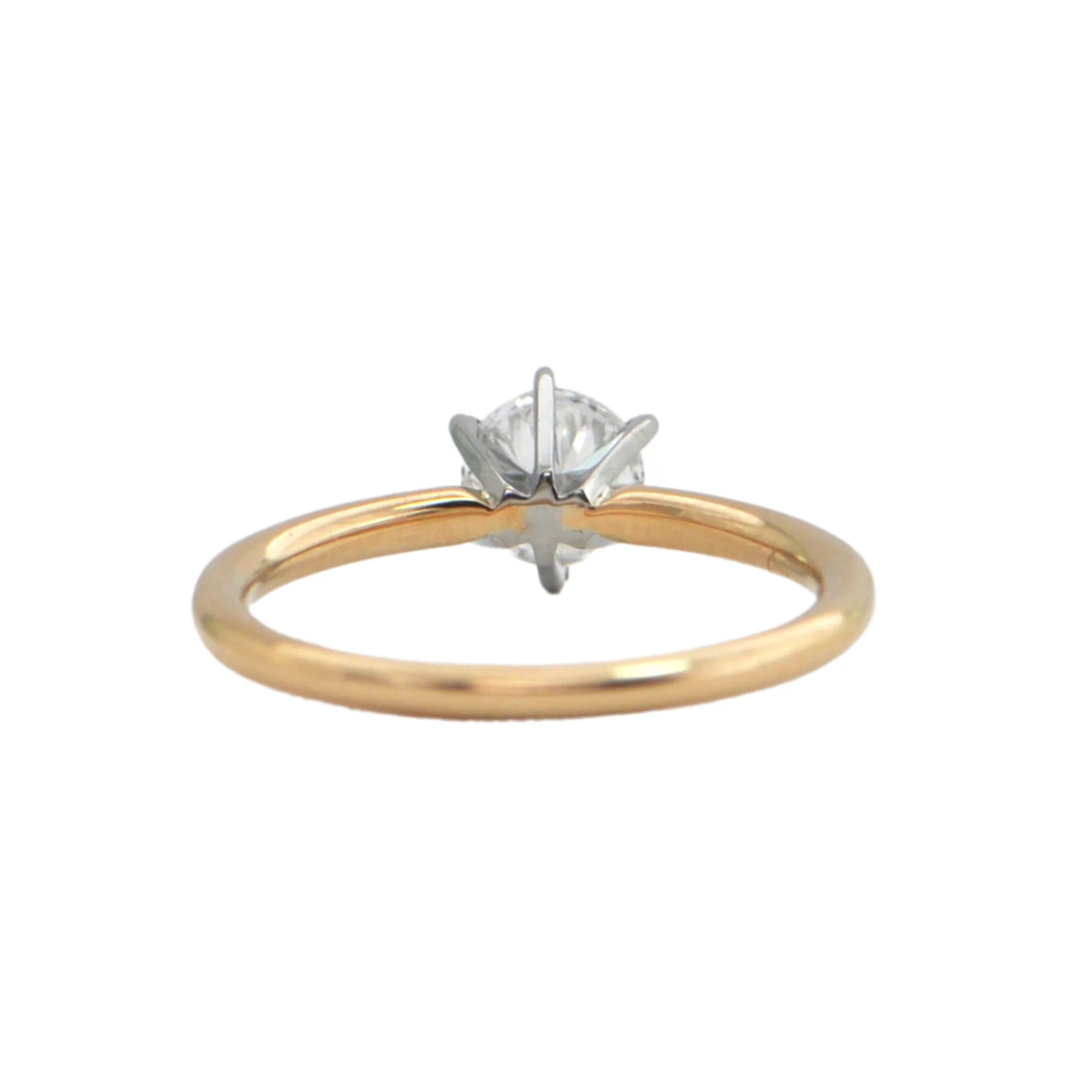 Daisy Exclusive GIA Certified Diamond 18k/19k Gold Ring