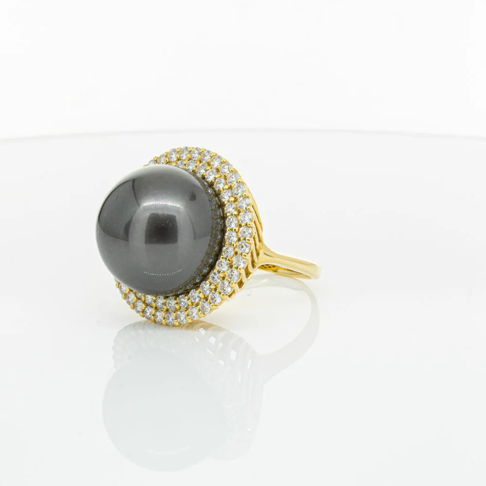 Deja Vu 18ct Yellow Gold 16mm Black Pearl & Diamond Ring