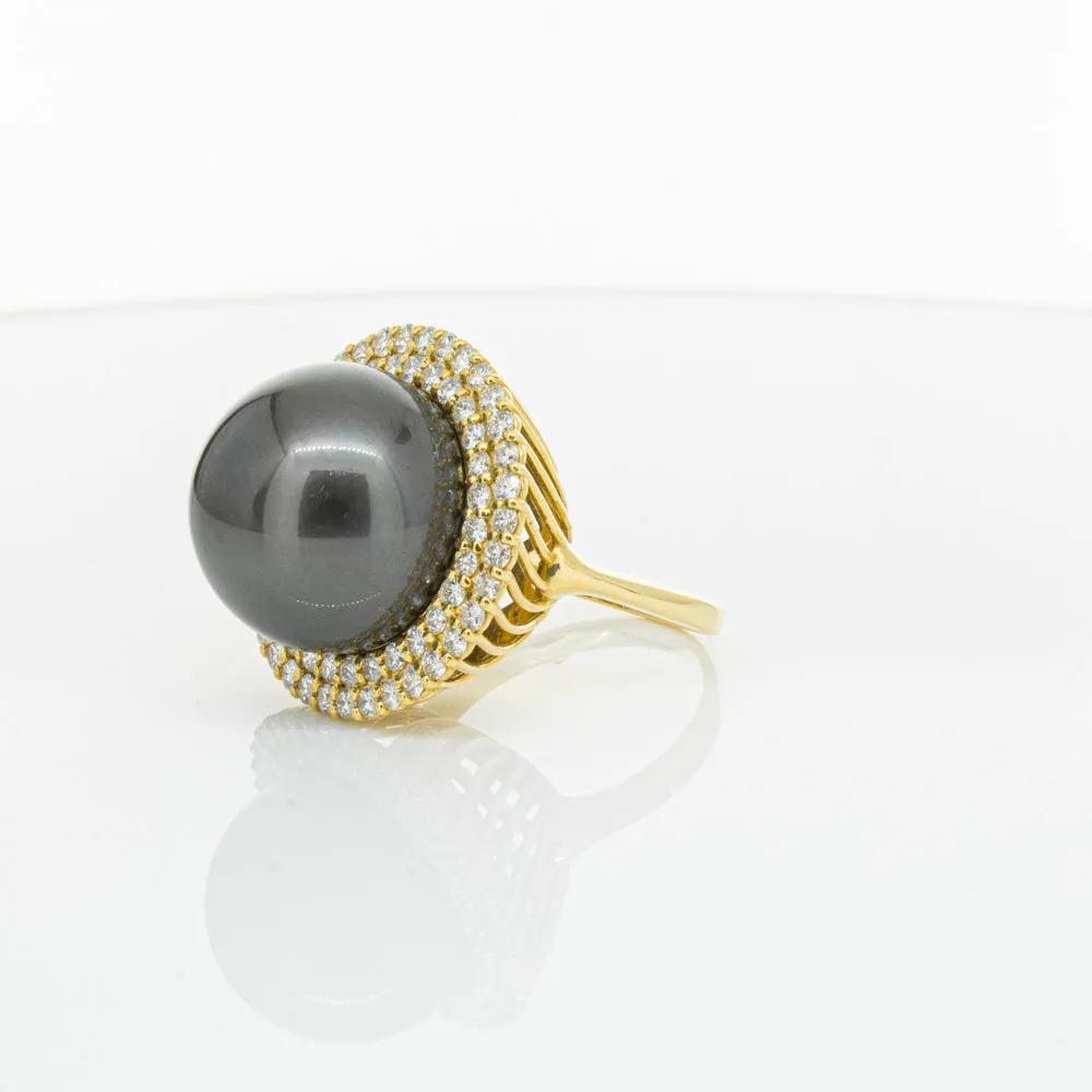 Deja Vu 18ct Yellow Gold 16mm Black Pearl & Diamond Ring