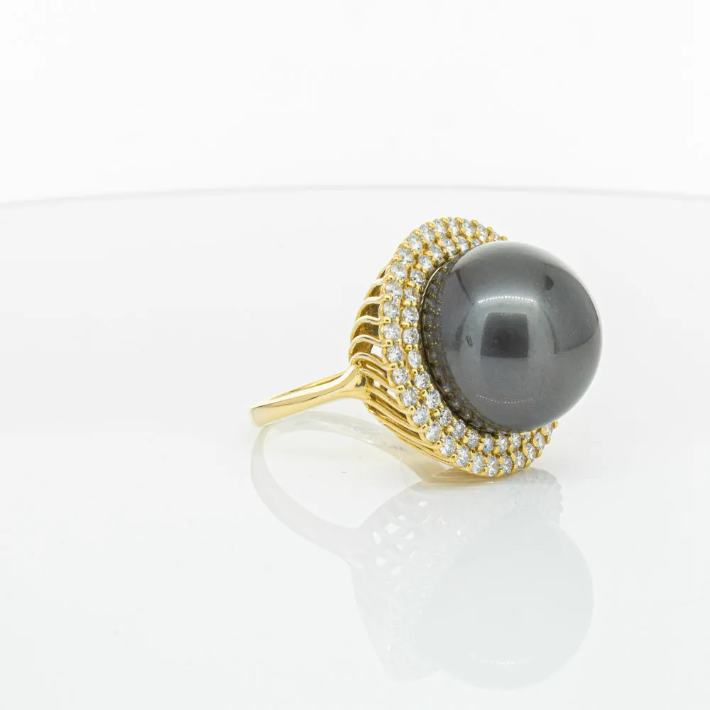 Deja Vu 18ct Yellow Gold 16mm Black Pearl & Diamond Ring
