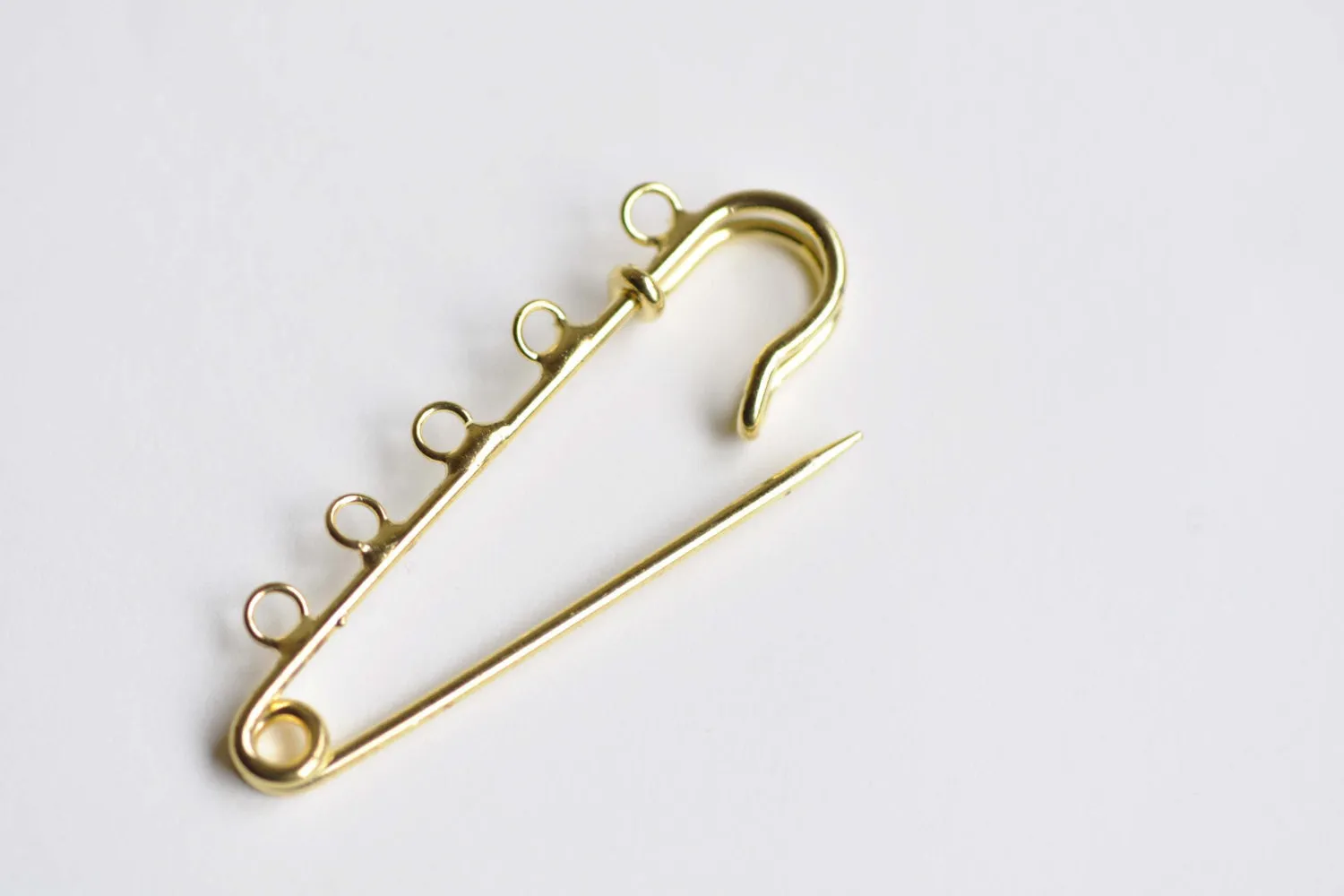 Gold Kilt Pins Five Loops Safety Pin Broochs Set of 10  A8344