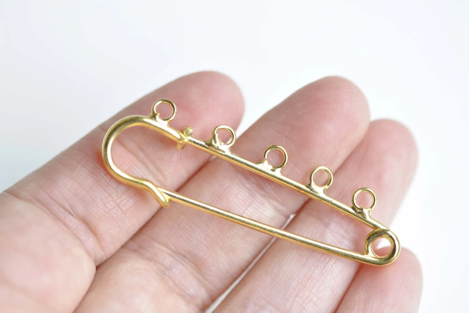 Gold Kilt Pins Five Loops Safety Pin Broochs Set of 10  A8344