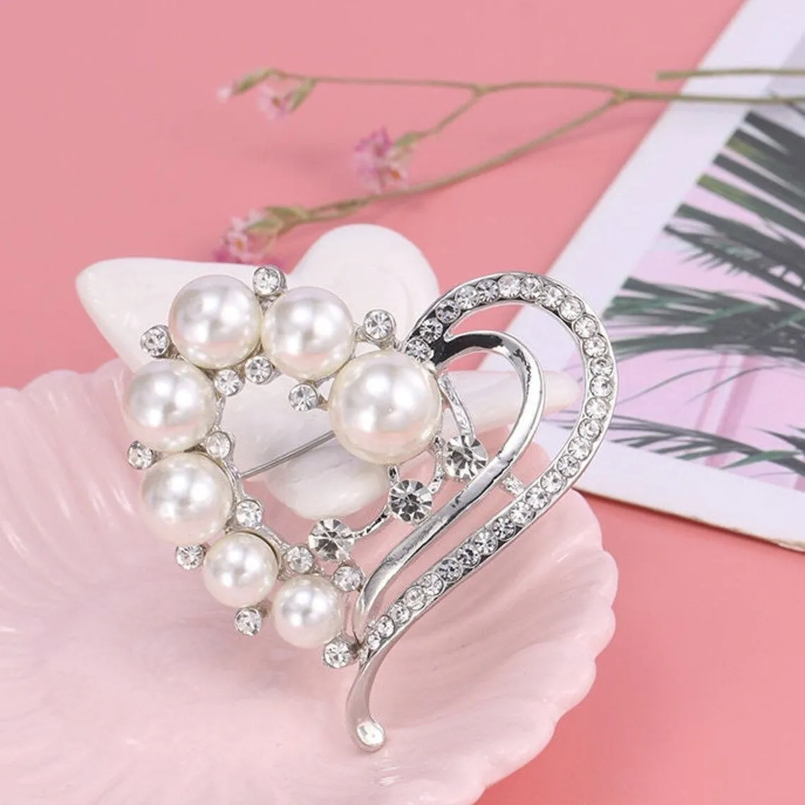 Gold or silver Heart Rhinestones & Pearls Brooch  BR-96