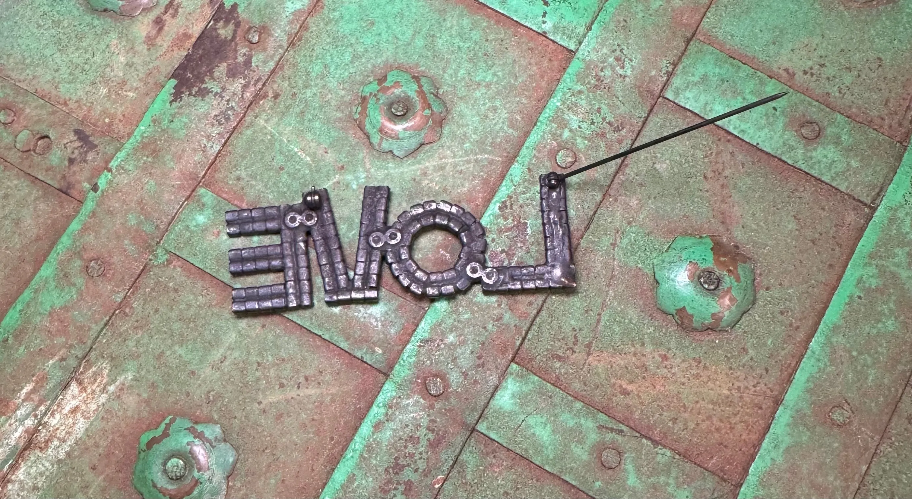 LA LA LOVE Brooch
