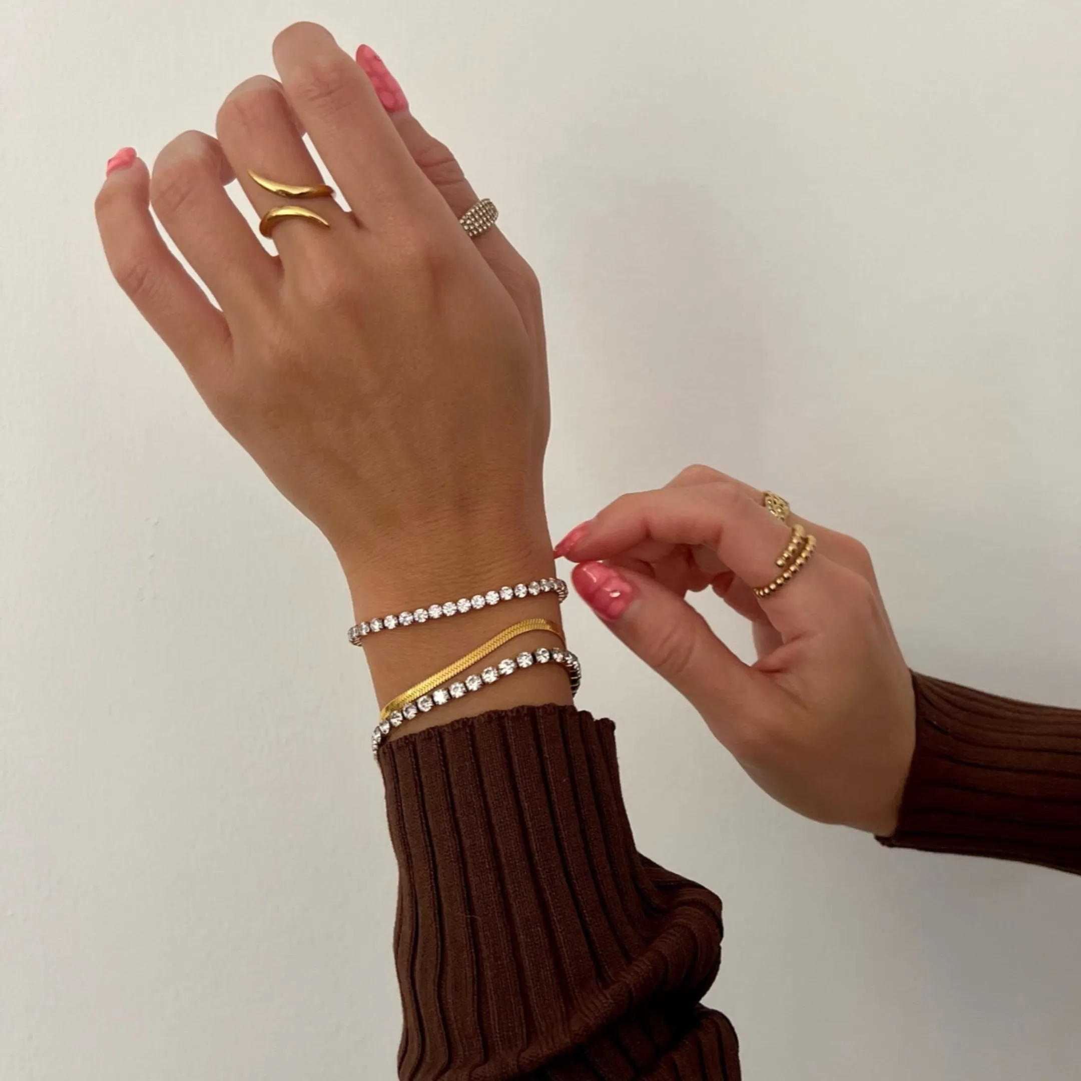 Nic Herringbone Chain Bracelet