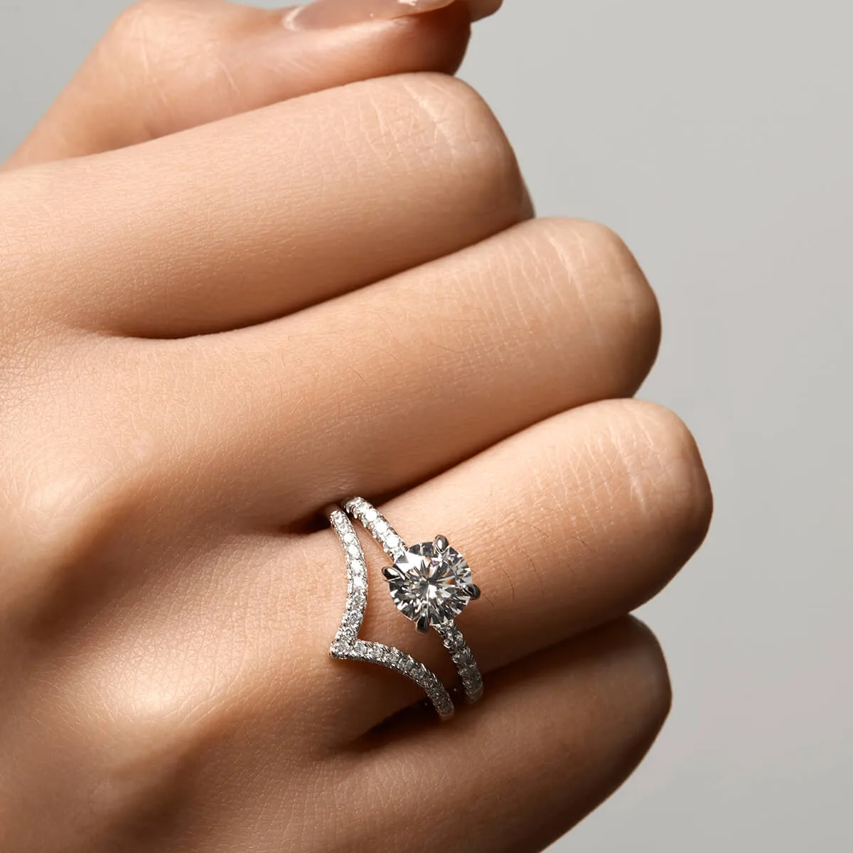 Pav Wishbone V | Stacking Ring