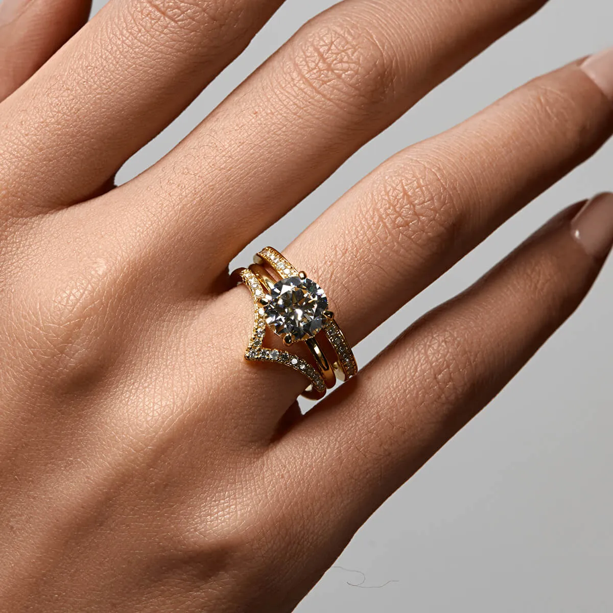 Pav Wishbone V | Stacking Ring