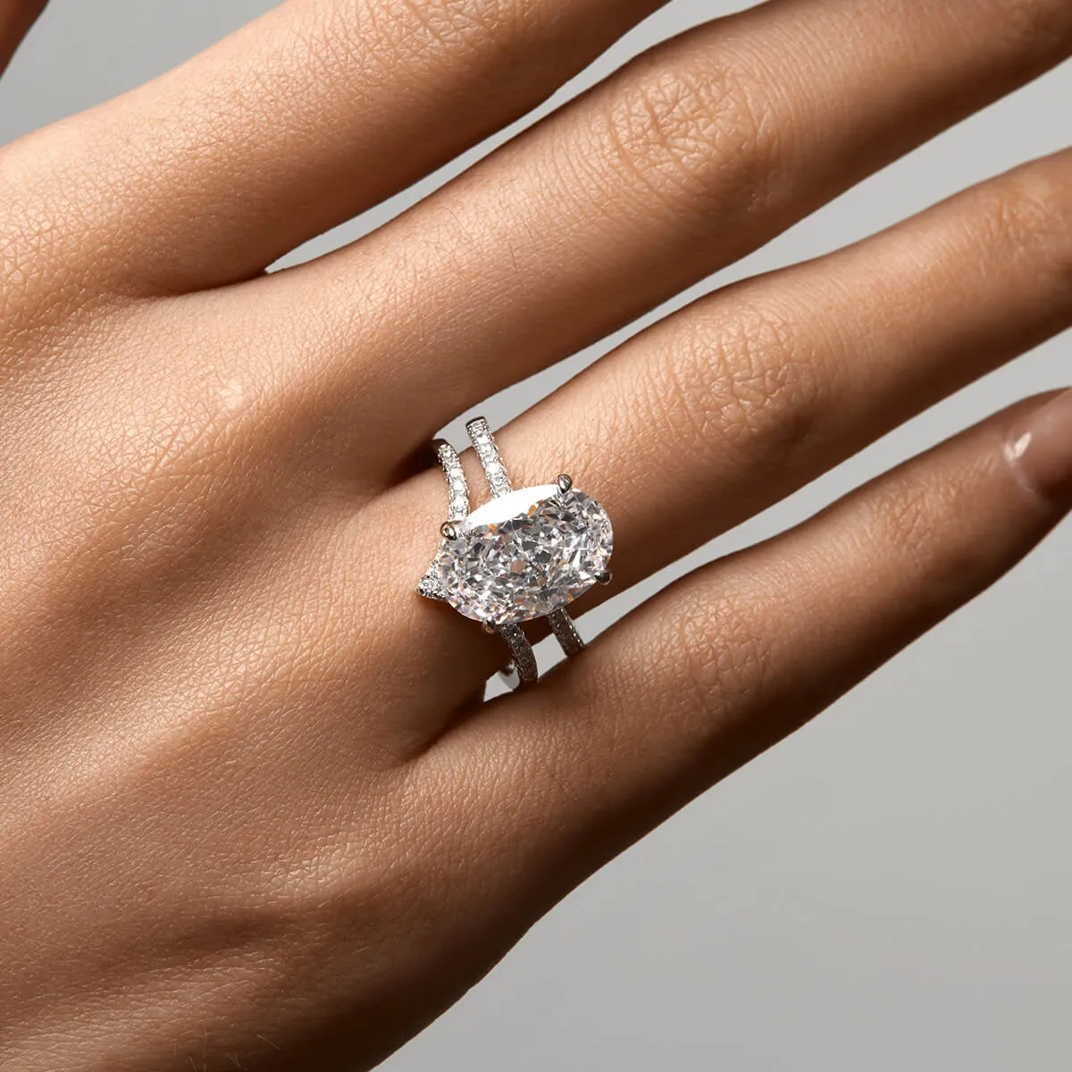 Pav Wishbone V | Stacking Ring