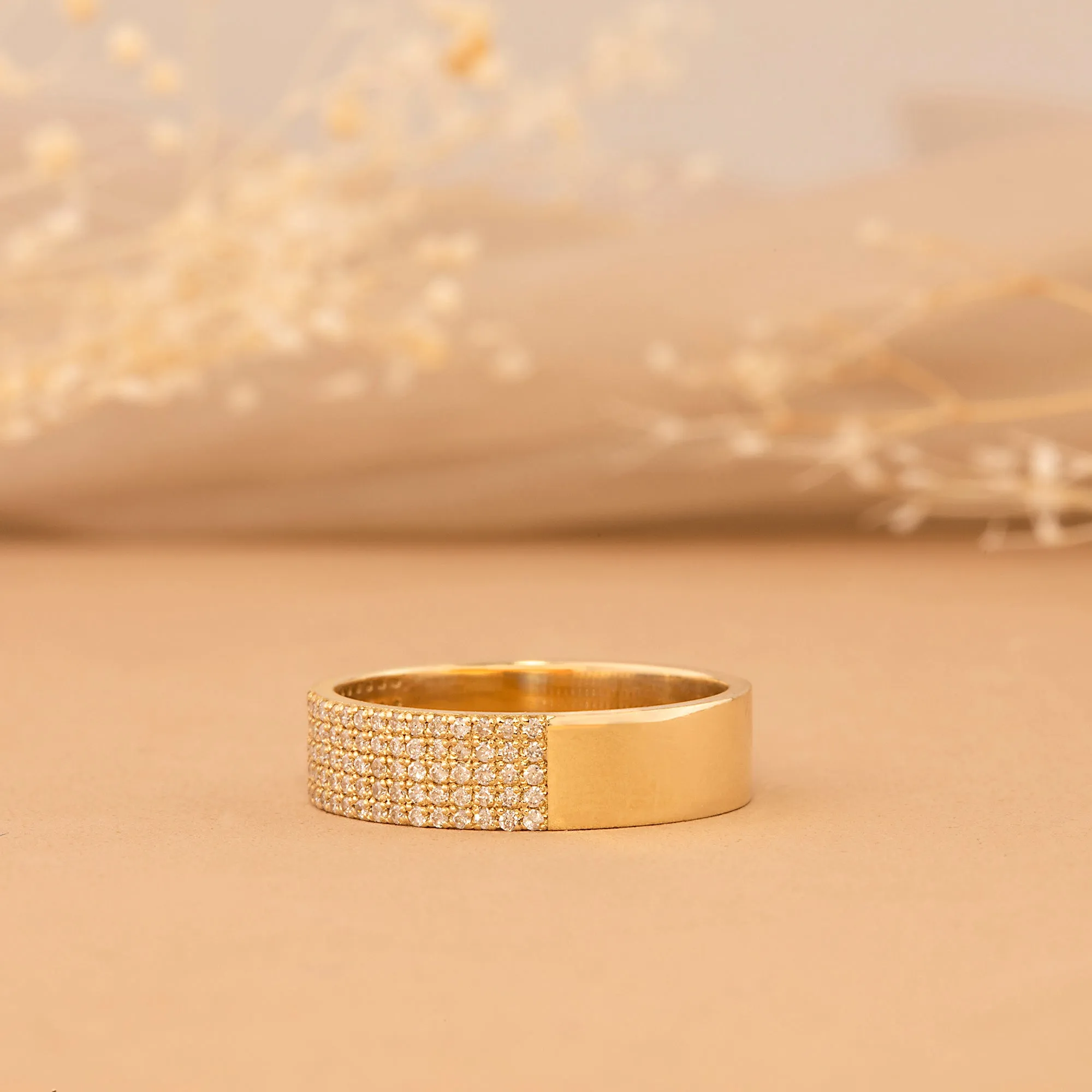 Pave Diamond Cigar Band, Amira
