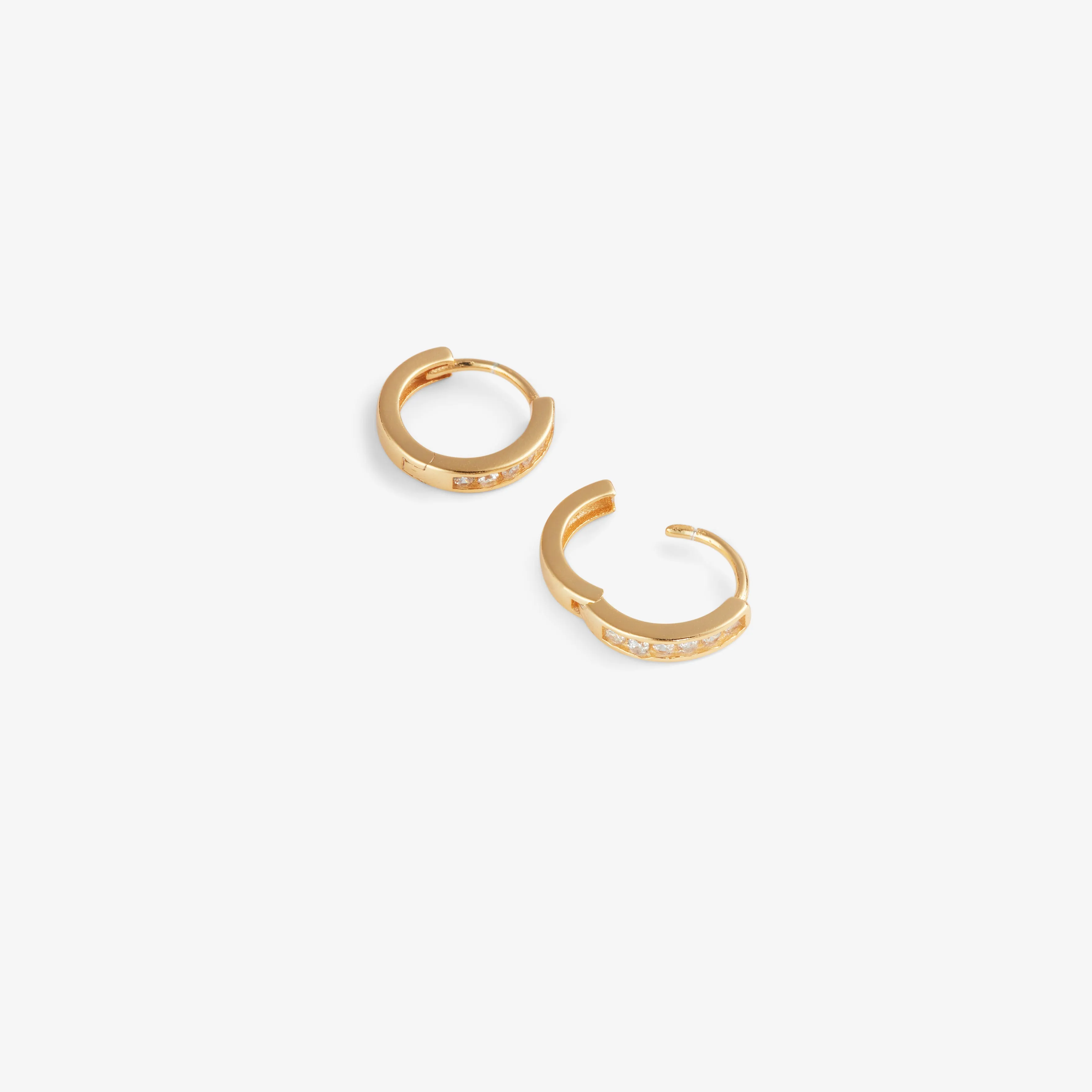 PETITE HIDDEN PAV?? HOOPS Gold