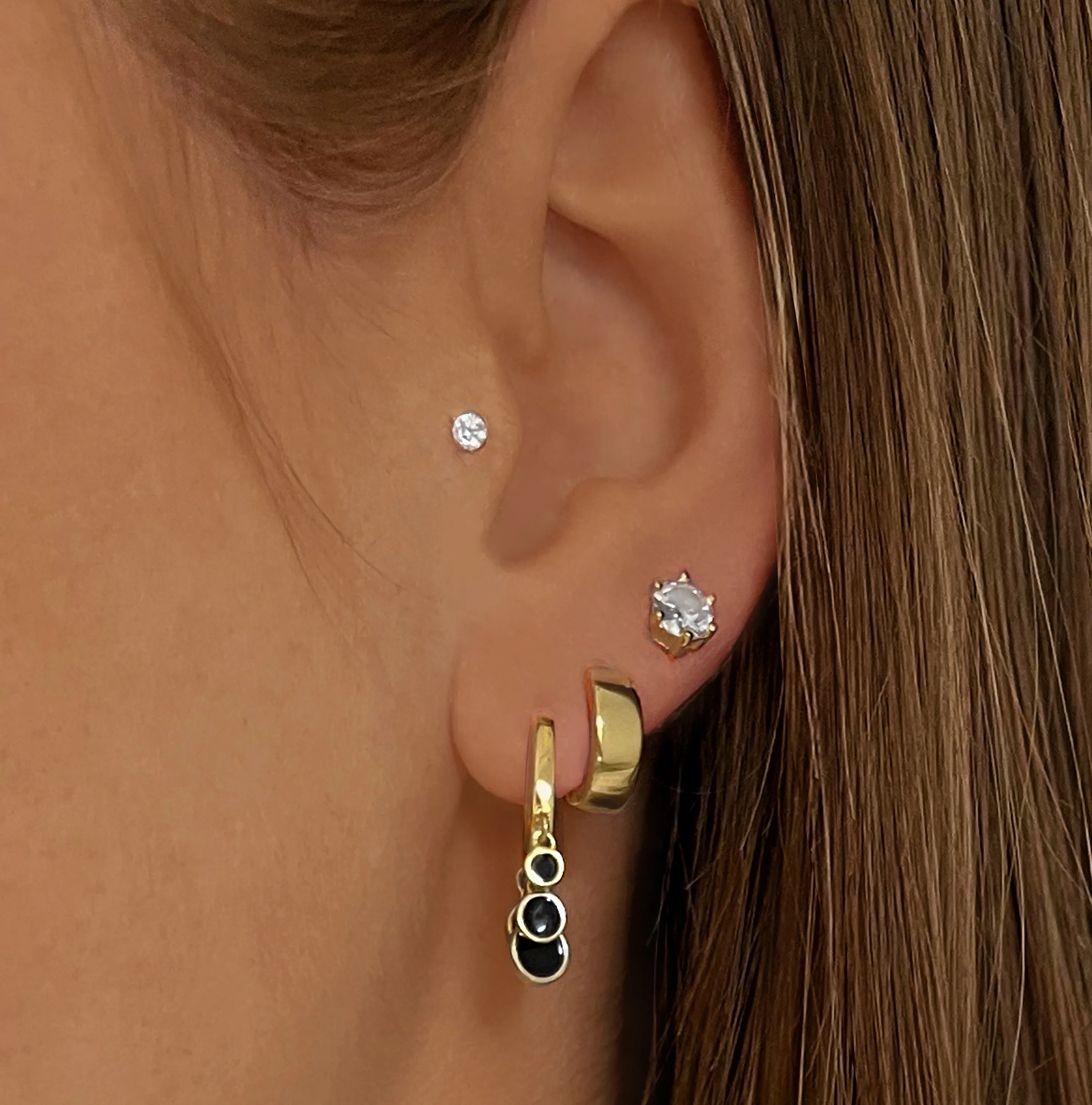Rhodium plated 925 silver earrings assembled with zirconium oxide